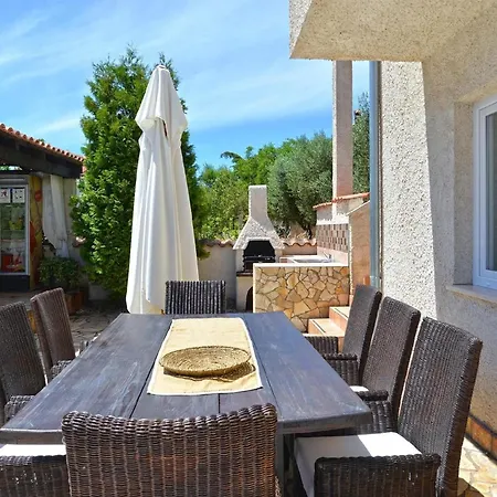 Mit Privatpool Fuer 8 Personen Ca 180 Qm In Pula, Istrien Istrische Riviera