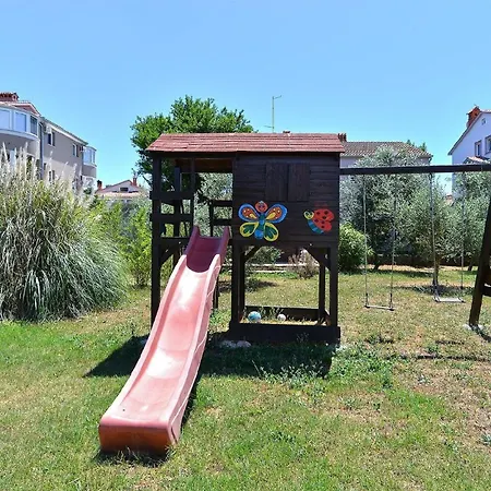 Mit Privatpool Fuer 8 Personen Ca 180 Qm In Pula, Istrien Istrische Riviera Holiday home Pula